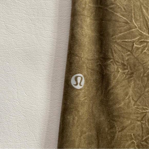 Lululemon Fast and Free High Rise Tight 25" *Ice Dye
Ice Wash Hazel Green 10 - Picture 7 of 8